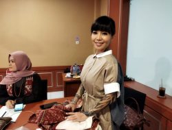 Dukung Kehadiran Desainer Lokal Asal NTT, Bunda Julie Datangkan Pelatih Ternama