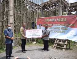 Kapolda NTT Beri Sumbangan Untuk Pembangunan di Dua Gereja Kabupaten Alor