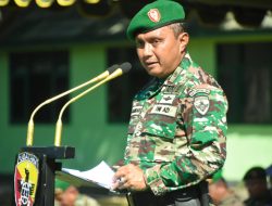 Korem 161/Wira Sakit Gelar Upacara Peringatan Hari Juang TNI AD Ke-77 Dilapangan Kipan B 743.